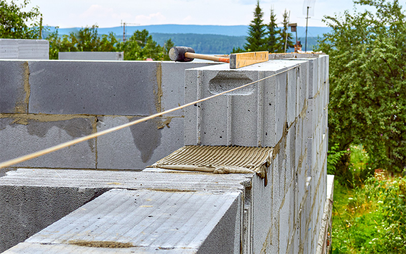 толщина стен из газобетона