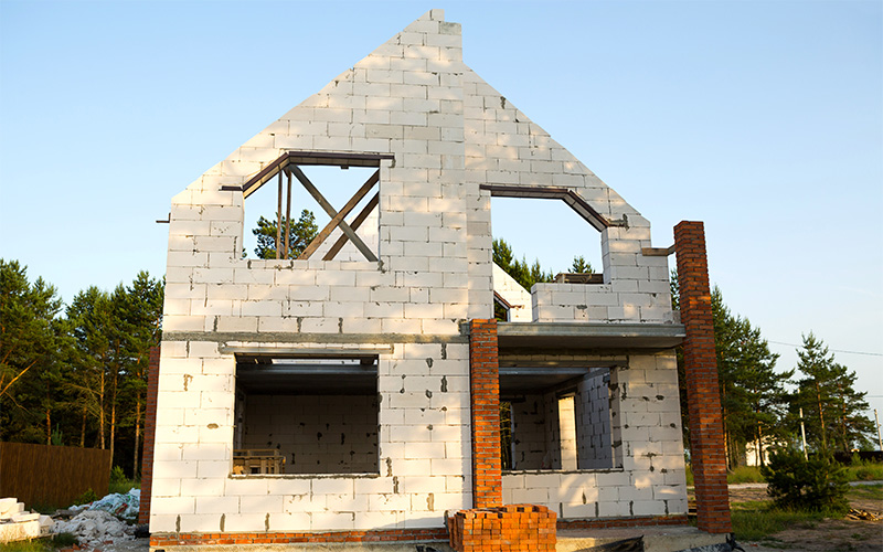 фронтон в ломе из газобетона