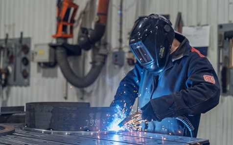 Сварочные работы на заводе «АлтайСтройМаш»