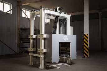 Automatic cutting machine with digital control software