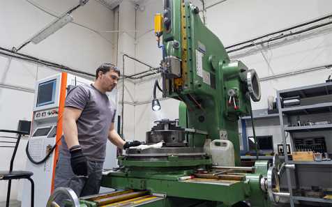 Работа долбежно-пазовального станка